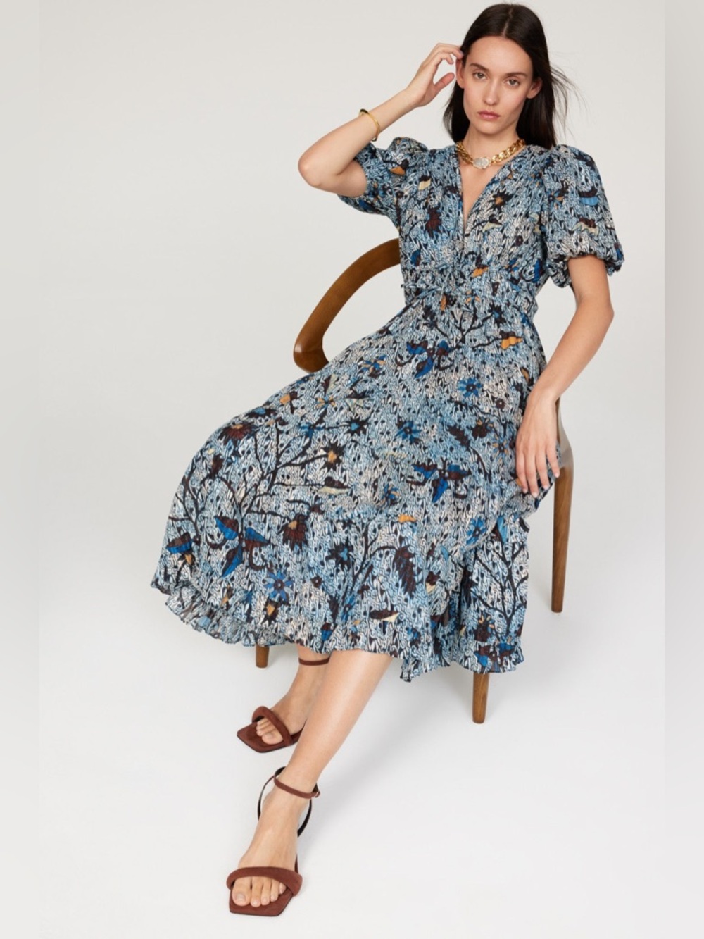 ULLA JOHNSON THELMA Printed midi dress in morning glory.